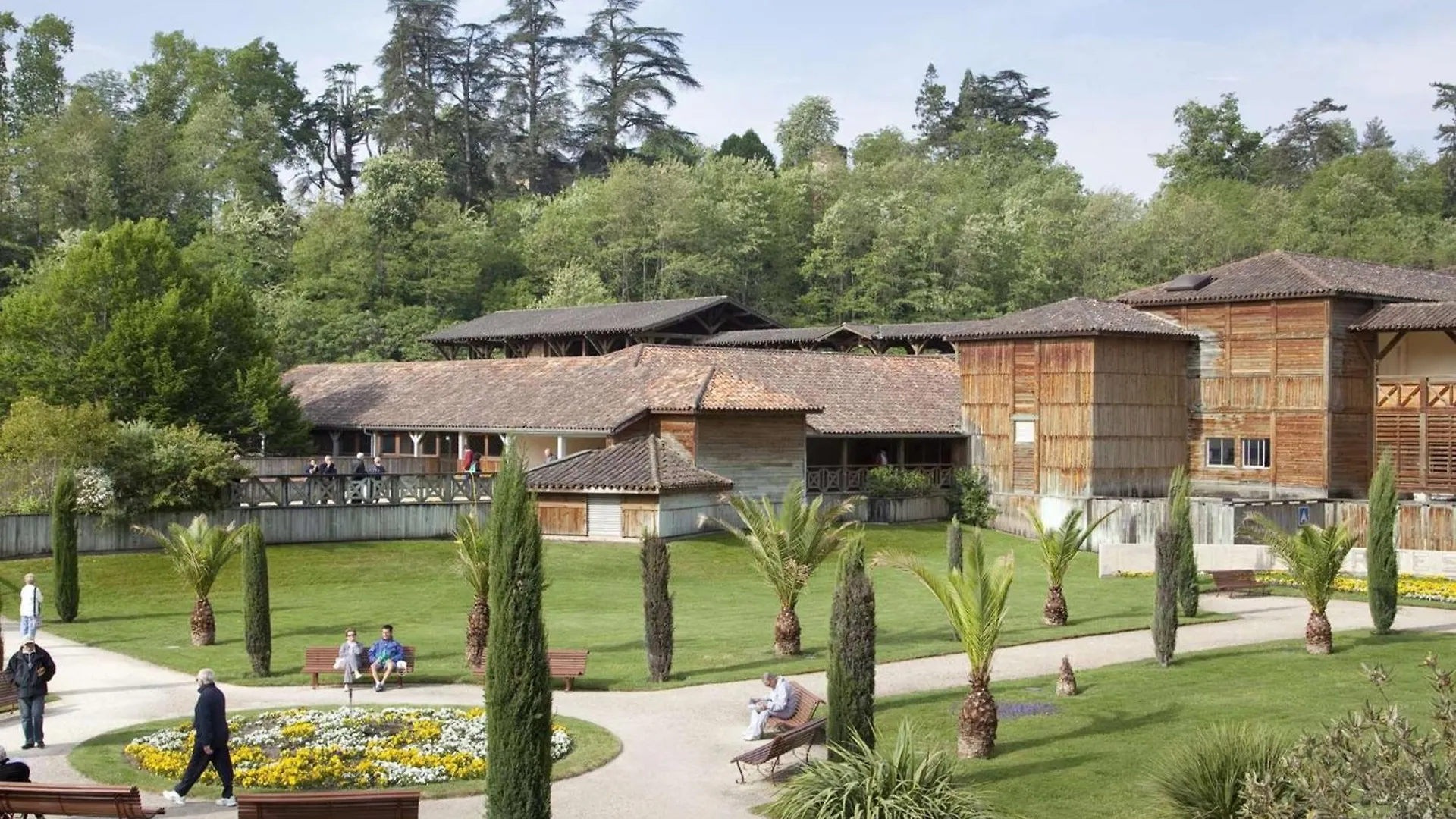 Spacieux T2 Avec Balcon, Parking Et Wifi A Barbotan - Fr-1-841-45 0*, Barbotan-les-Thermes France